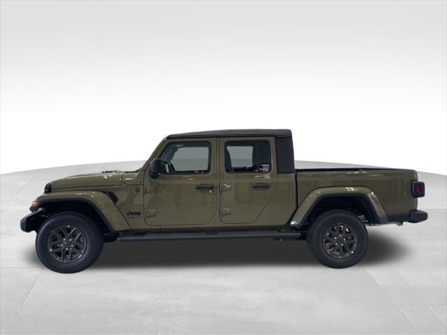 new 2025 Jeep Gladiator car, priced at $38,900