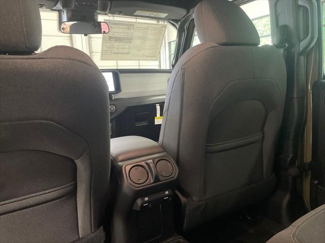 new 2025 Jeep Gladiator car, priced at $38,900