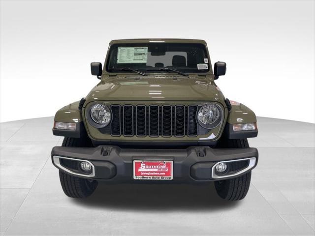 new 2025 Jeep Gladiator car, priced at $38,900