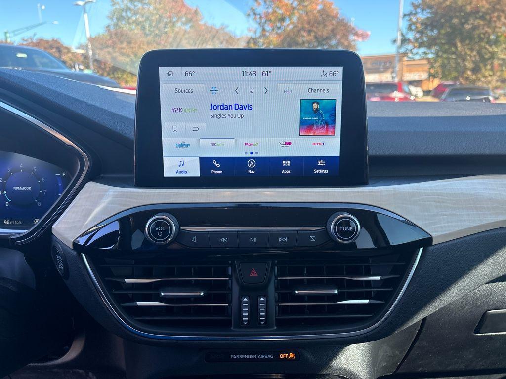 used 2022 Ford Escape car, priced at $25,086