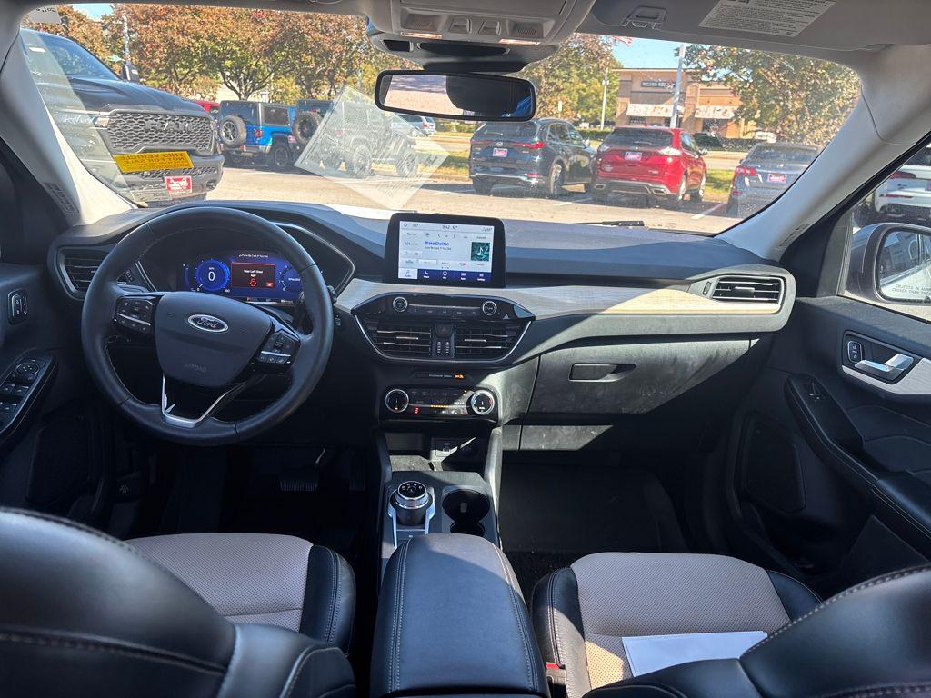 used 2022 Ford Escape car, priced at $25,086