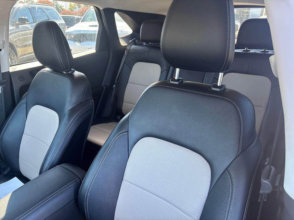 used 2022 Ford Escape car, priced at $25,086