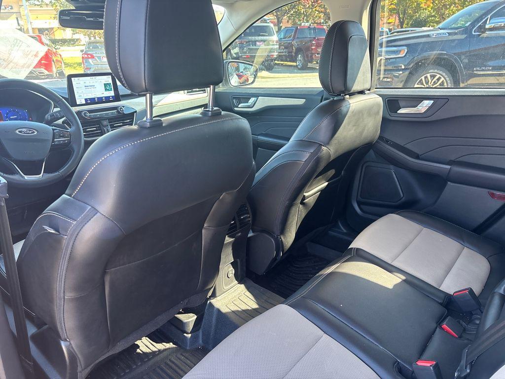 used 2022 Ford Escape car, priced at $25,086