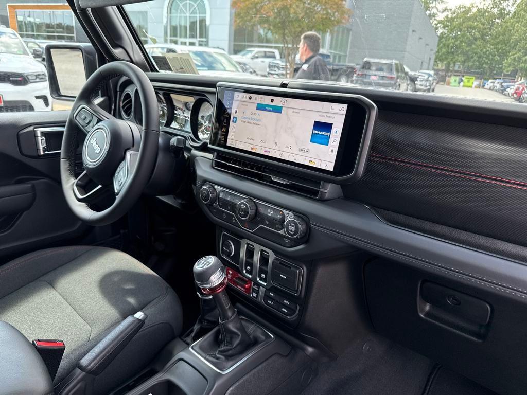 new 2025 Jeep Wrangler car, priced at $44,800