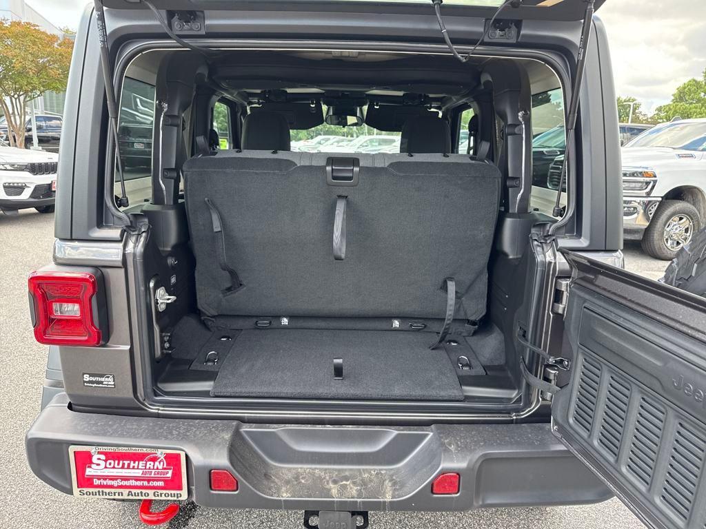 new 2025 Jeep Wrangler car, priced at $44,800