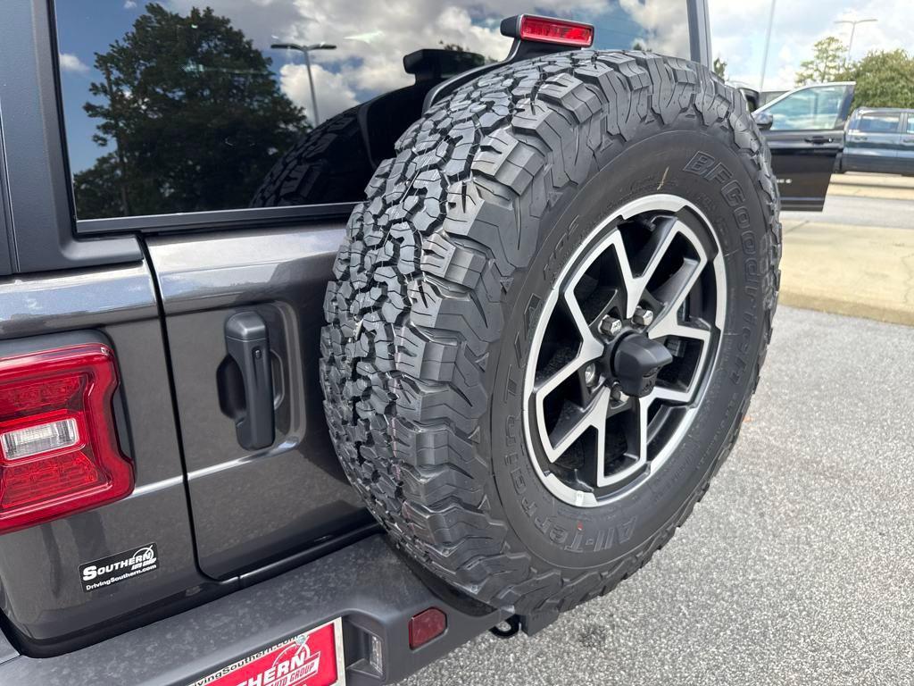 new 2025 Jeep Wrangler car, priced at $44,800