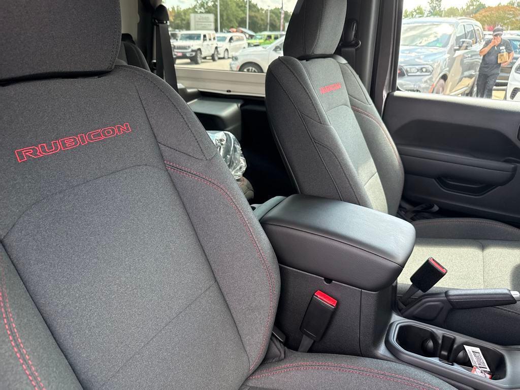 new 2025 Jeep Wrangler car, priced at $44,800