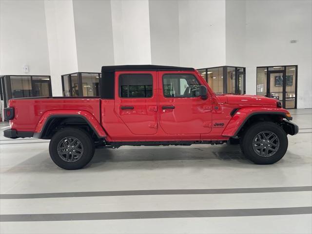 new 2024 Jeep Gladiator car, priced at $36,900