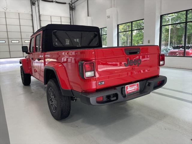 new 2024 Jeep Gladiator car, priced at $36,900