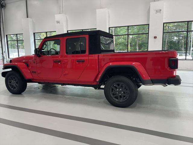 new 2024 Jeep Gladiator car, priced at $36,900