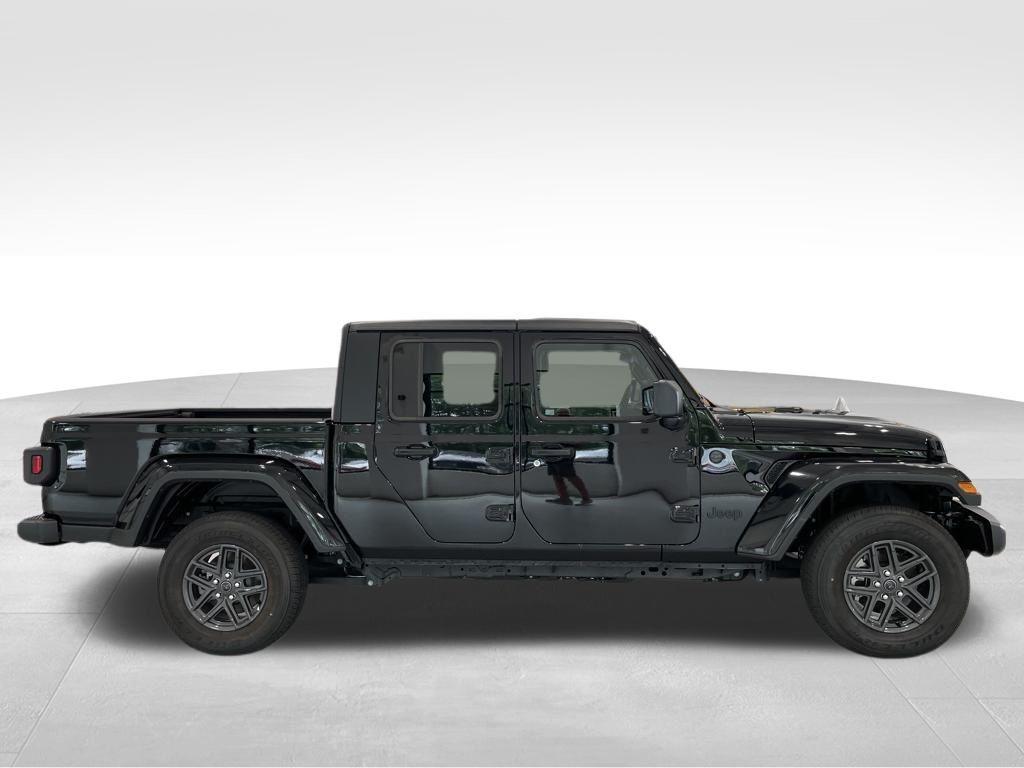 used 2024 Jeep Gladiator car, priced at $36,730