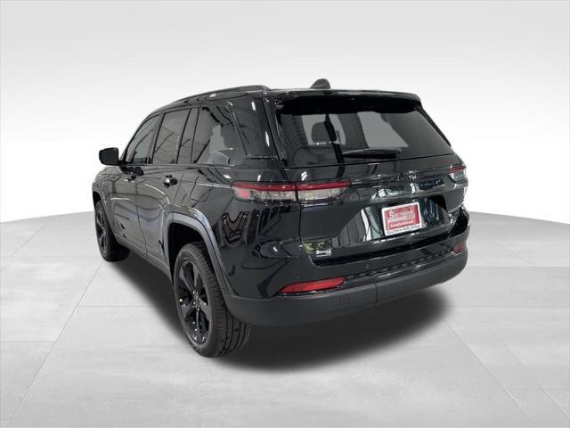 new 2025 Jeep Grand Cherokee car, priced at $41,900