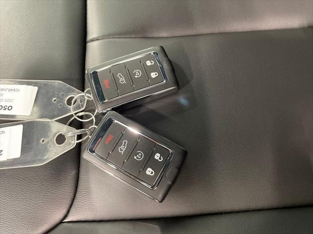 new 2025 Jeep Grand Cherokee car, priced at $41,900