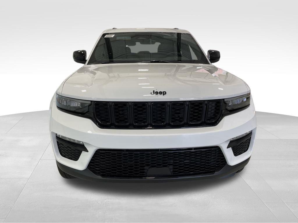 new 2025 Jeep Grand Cherokee car, priced at $39,850