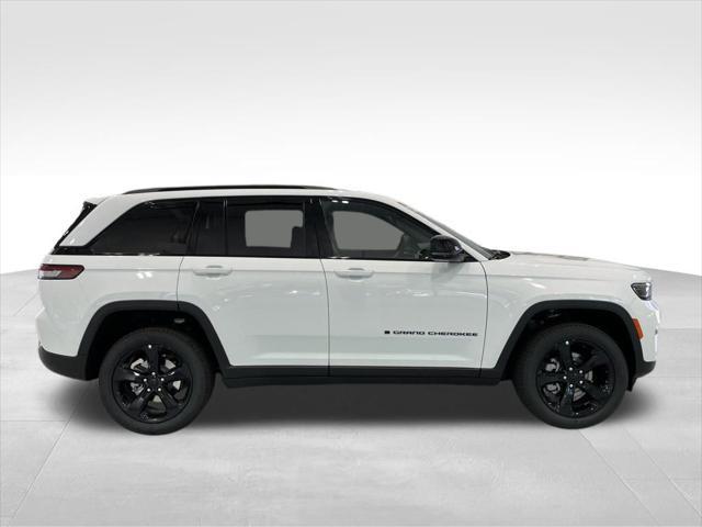 new 2025 Jeep Grand Cherokee car, priced at $39,800