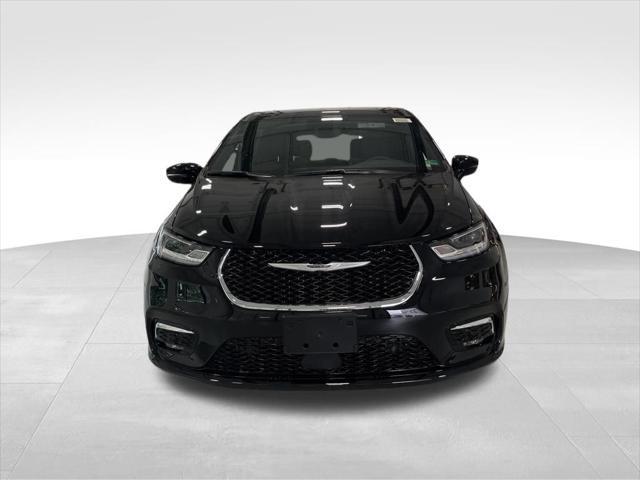 new 2025 Chrysler Pacifica car, priced at $38,900