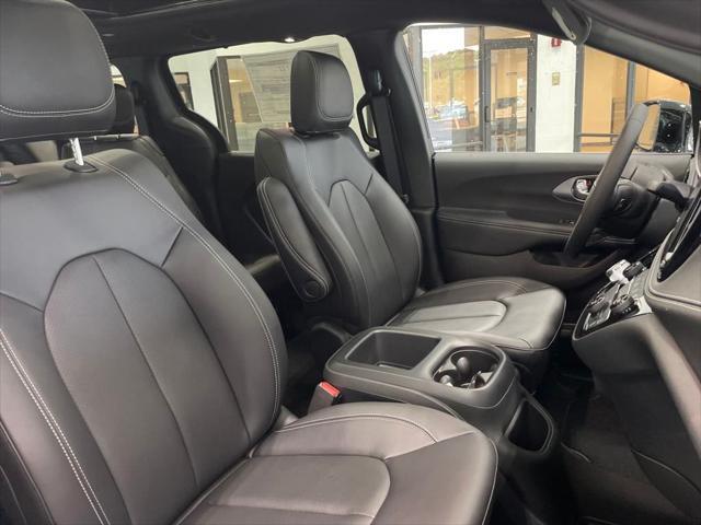 new 2025 Chrysler Pacifica car, priced at $38,900