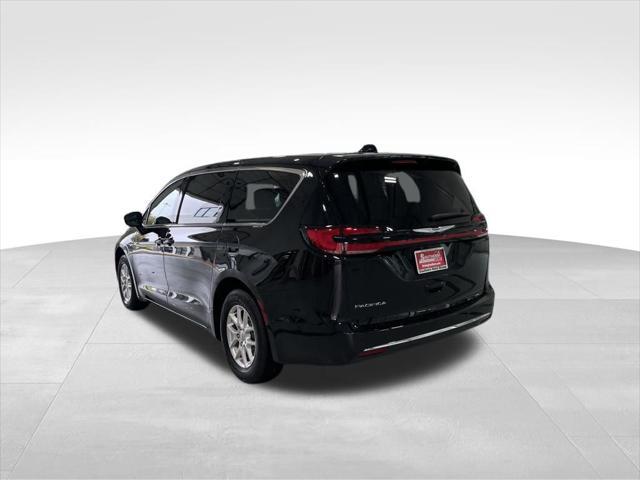 new 2025 Chrysler Pacifica car, priced at $38,900