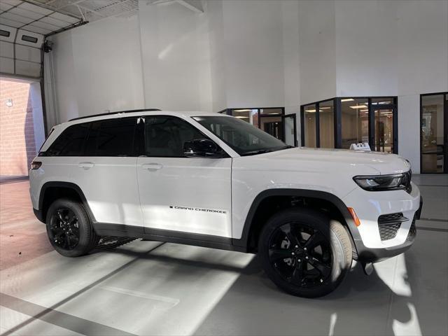 new 2025 Jeep Grand Cherokee car, priced at $36,950