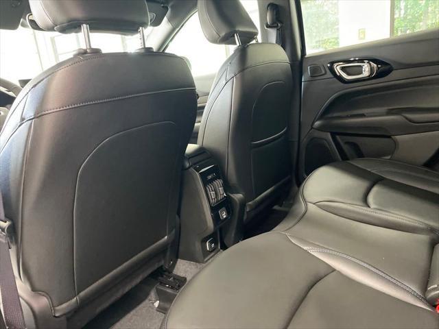 new 2025 Jeep Compass car, priced at $28,500