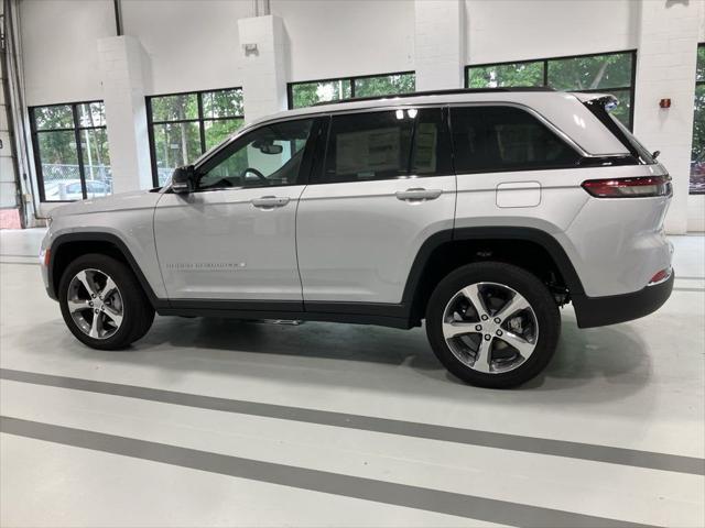 new 2024 Jeep Grand Cherokee car, priced at $41,900