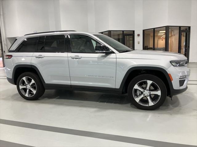 new 2024 Jeep Grand Cherokee car, priced at $41,900