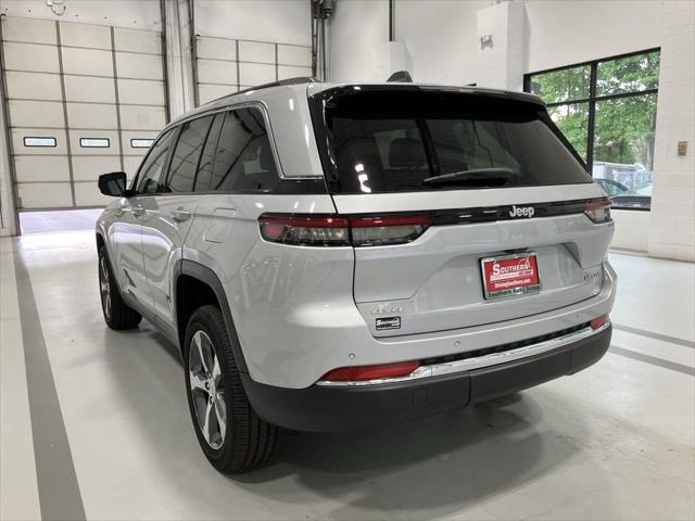 new 2024 Jeep Grand Cherokee car, priced at $41,900