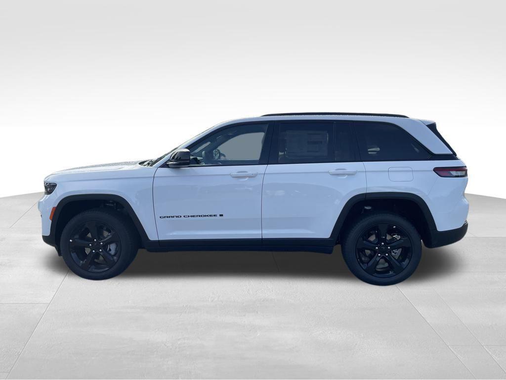new 2025 Jeep Grand Cherokee car, priced at $41,700