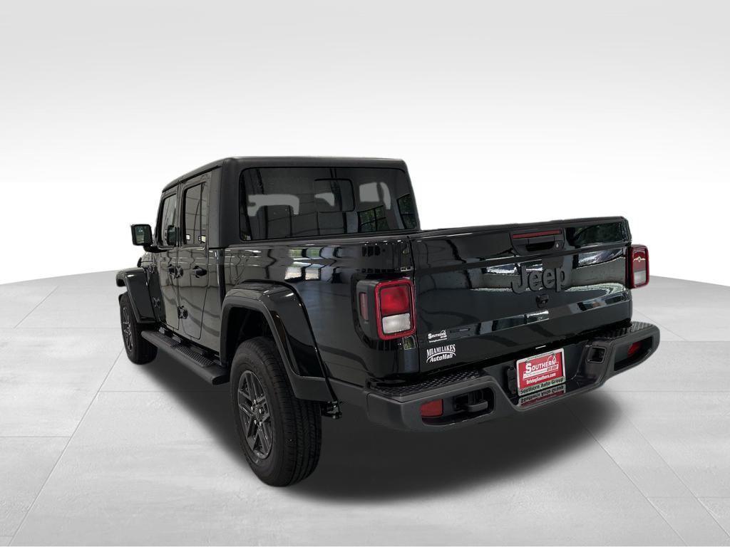 used 2024 Jeep Gladiator car, priced at $36,600