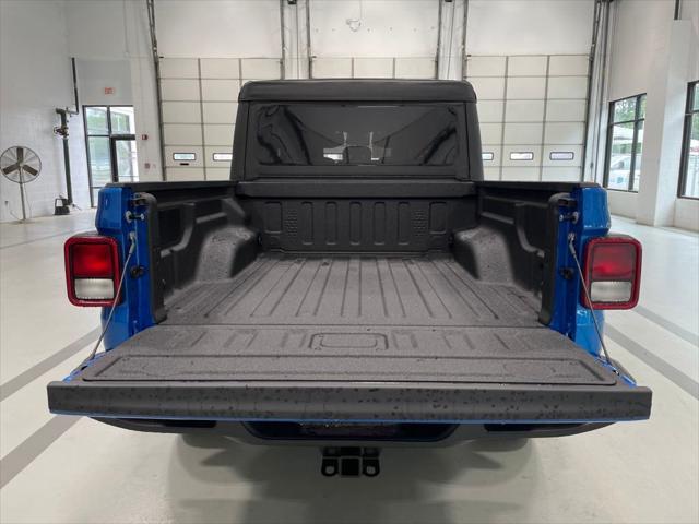new 2025 Jeep Gladiator car, priced at $38,900