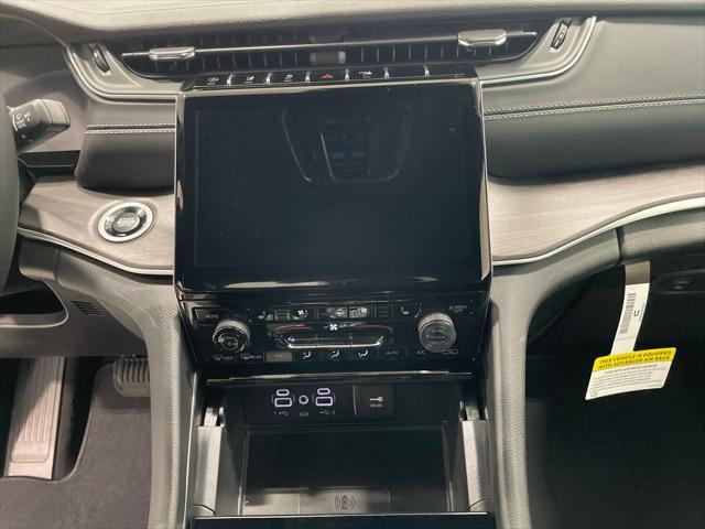 new 2025 Jeep Grand Cherokee car, priced at $41,500