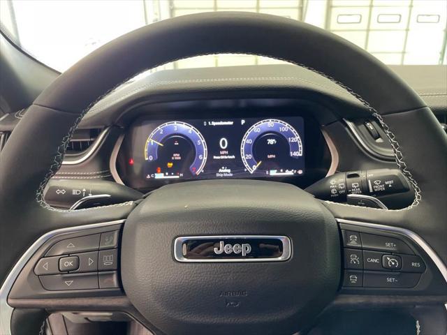 new 2025 Jeep Grand Cherokee car, priced at $43,900