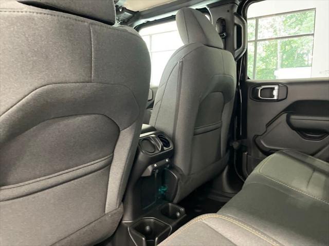 new 2025 Jeep Gladiator car, priced at $41,500