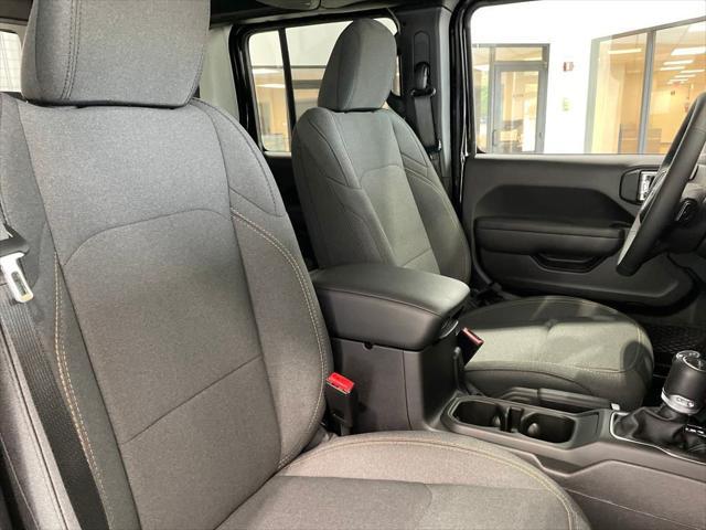 new 2025 Jeep Gladiator car, priced at $41,500