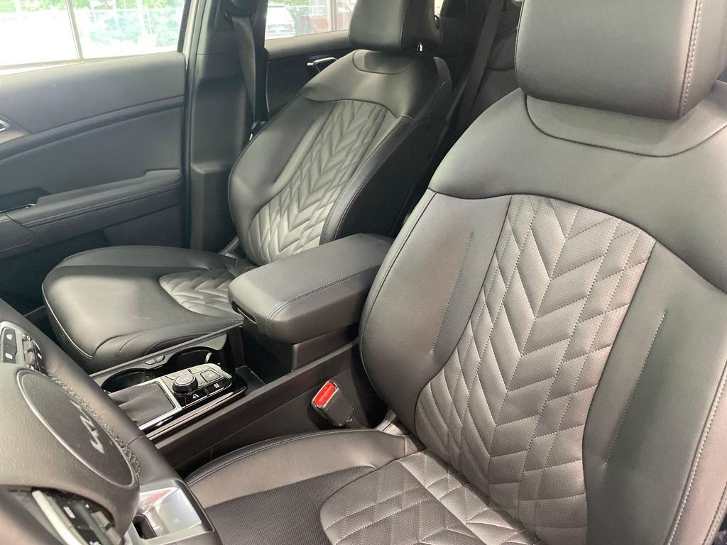 used 2025 Kia Sportage car, priced at $35,700