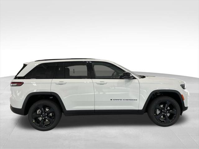 new 2025 Jeep Grand Cherokee car, priced at $41,900