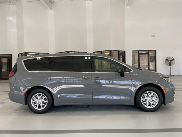 new 2025 Chrysler Pacifica car, priced at $39,500