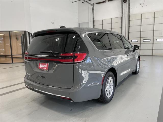 new 2025 Chrysler Pacifica car, priced at $39,500