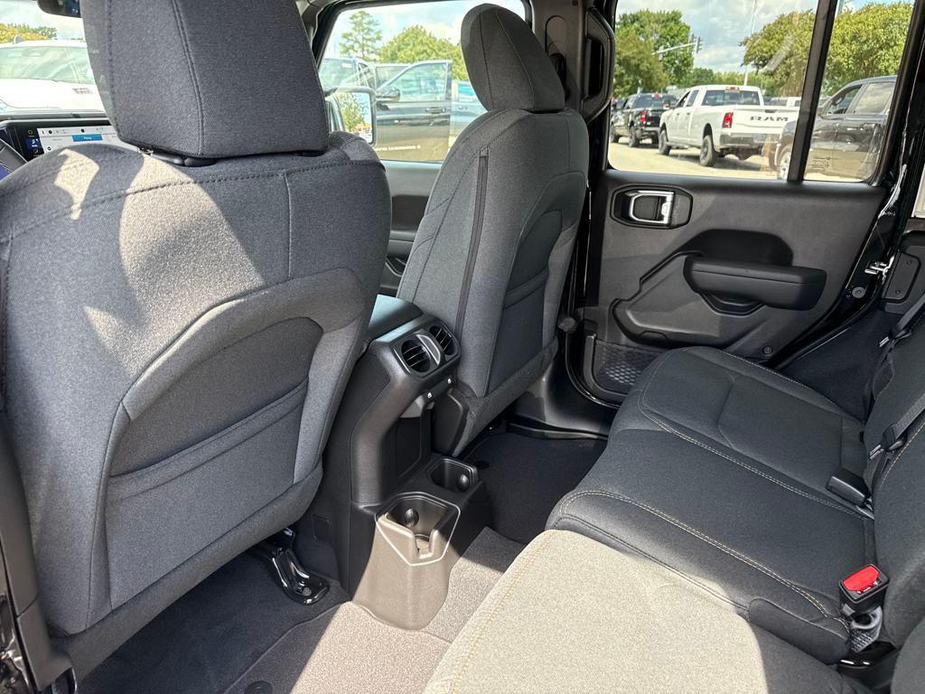 new 2025 Jeep Wrangler car, priced at $44,363