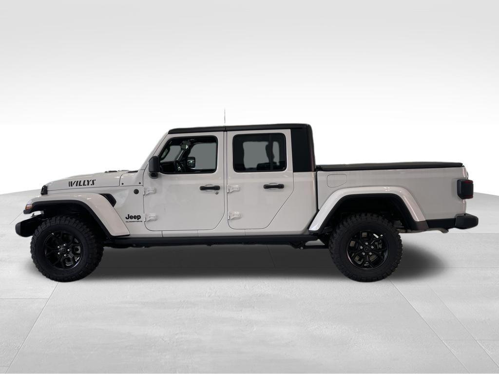 new 2025 Jeep Gladiator car, priced at $40,650