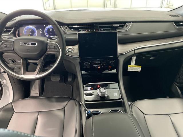 new 2025 Jeep Grand Cherokee car, priced at $40,500