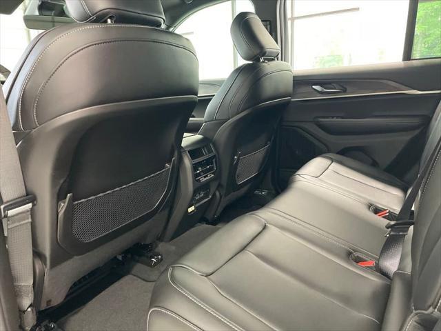 new 2025 Jeep Grand Cherokee car, priced at $40,500