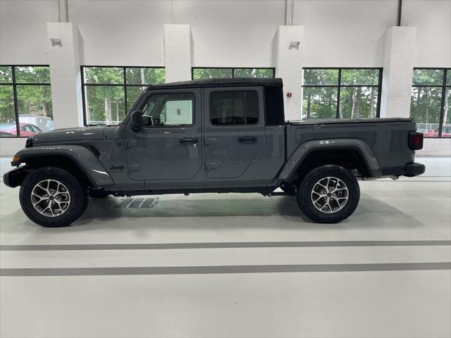 new 2024 Jeep Gladiator car, priced at $38,901