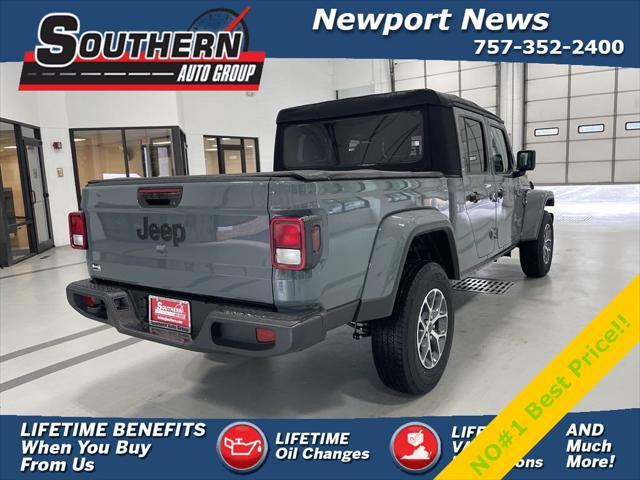 new 2024 Jeep Gladiator car, priced at $38,901