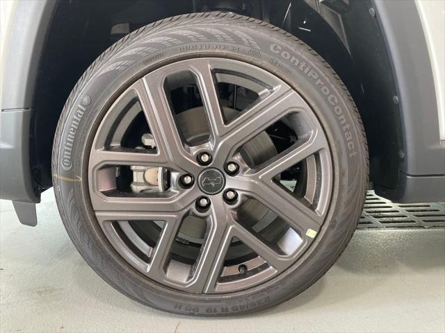 new 2025 Jeep Compass car, priced at $29,450