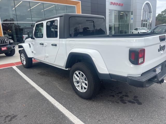 used 2023 Jeep Gladiator car, priced at $34,875