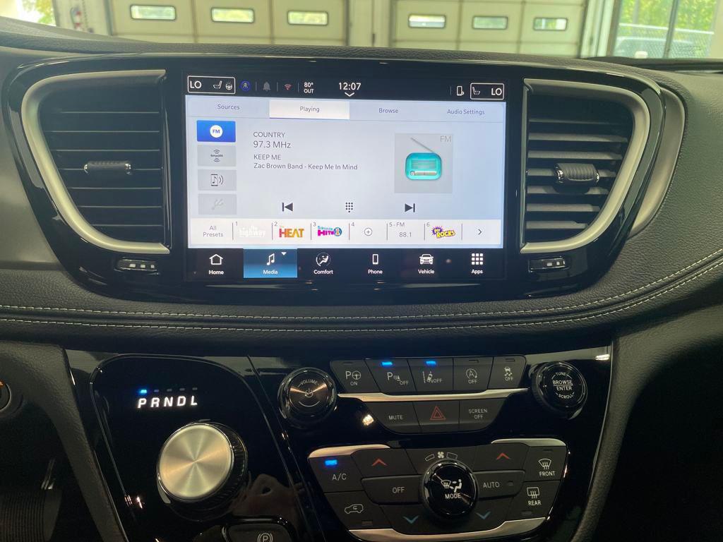 new 2025 Chrysler Pacifica car, priced at $36,900