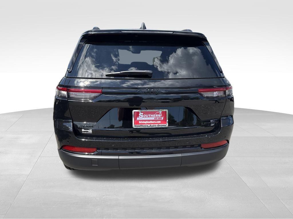 new 2025 Jeep Grand Cherokee car, priced at $44,900
