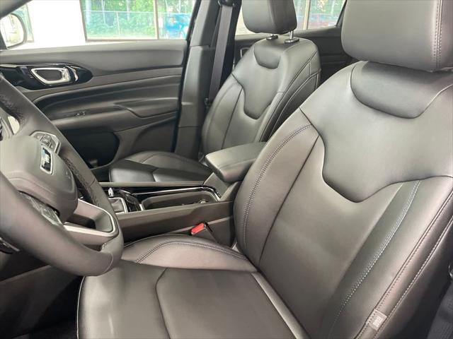 new 2025 Jeep Compass car, priced at $28,900
