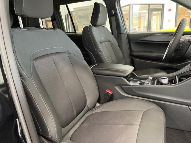 new 2025 Jeep Grand Cherokee car, priced at $31,700